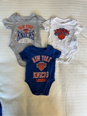 New York Knicks Baby Bodysuit Set - Grey, White, Blue